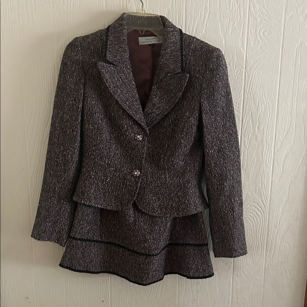 Tahari Women's Brown Tweed Blazer and Skirt Set
